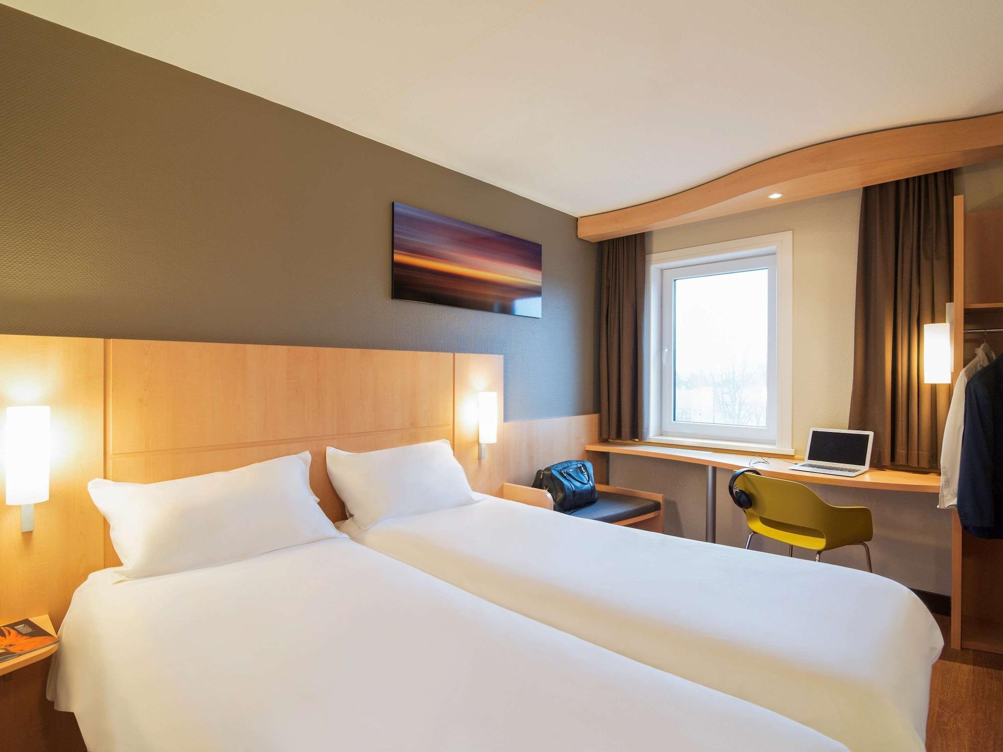 Отель Ibis Rotterdam Влардинген Экстерьер фото