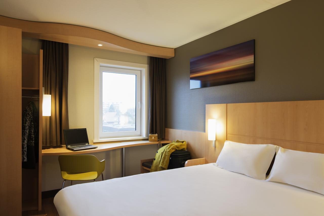 Отель Ibis Rotterdam Влардинген Экстерьер фото